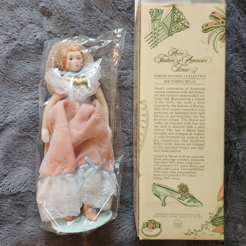 Vintage 1988 Avon Fashion of American Times Porcelain Doll - Southern Belle
